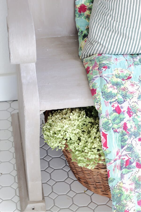 Dried hydrangeas are perfect Spring decor!