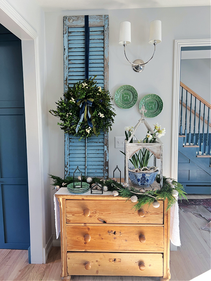 A Beautiful Boxwood Christmas wreath