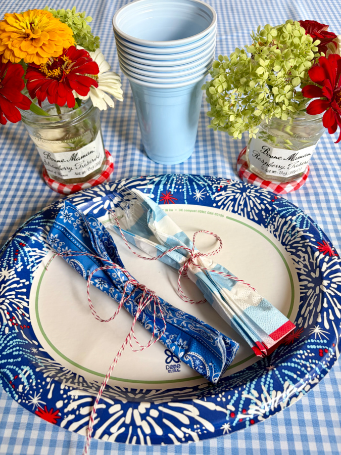 mom's outdoor table setting