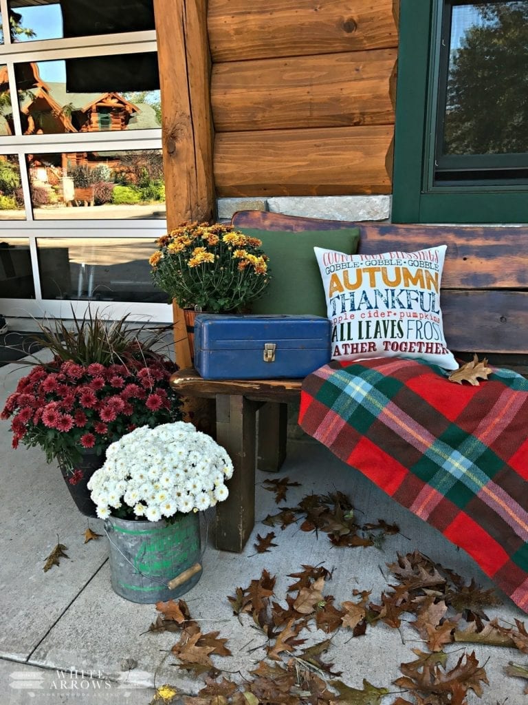 Welcome Home Sunday: Autumn welcome porch decor.