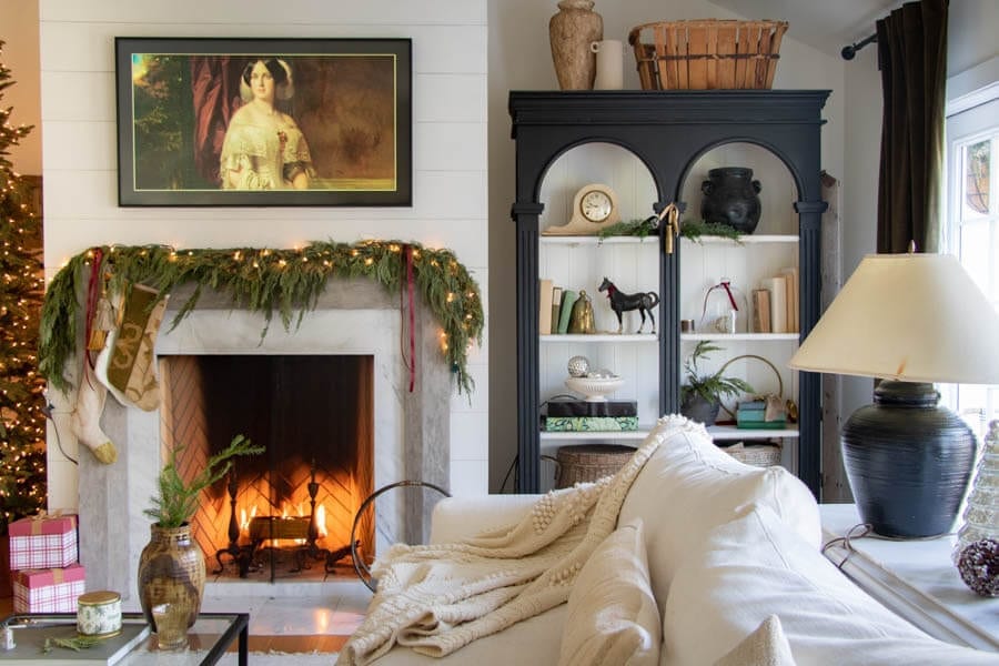 Welcome Home Sunday: European Christmas Home Tour