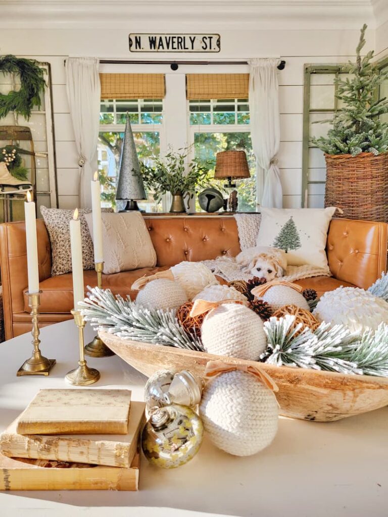 Welcome Home Saturday: Neutral Rustic Christmas