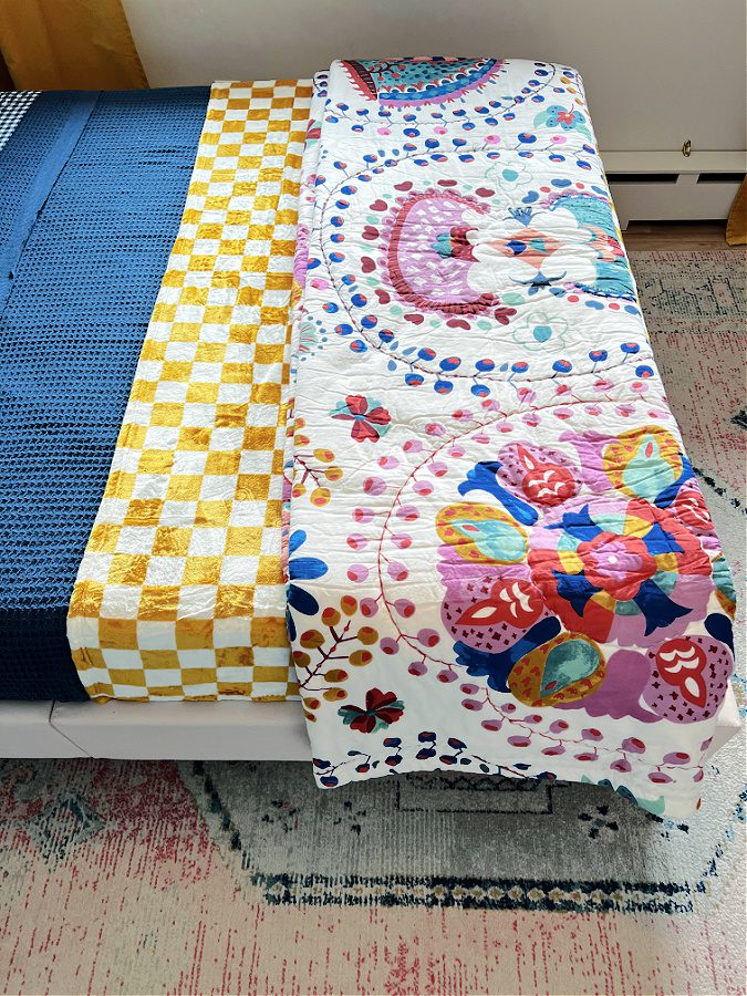 pattern mixing with the bedding