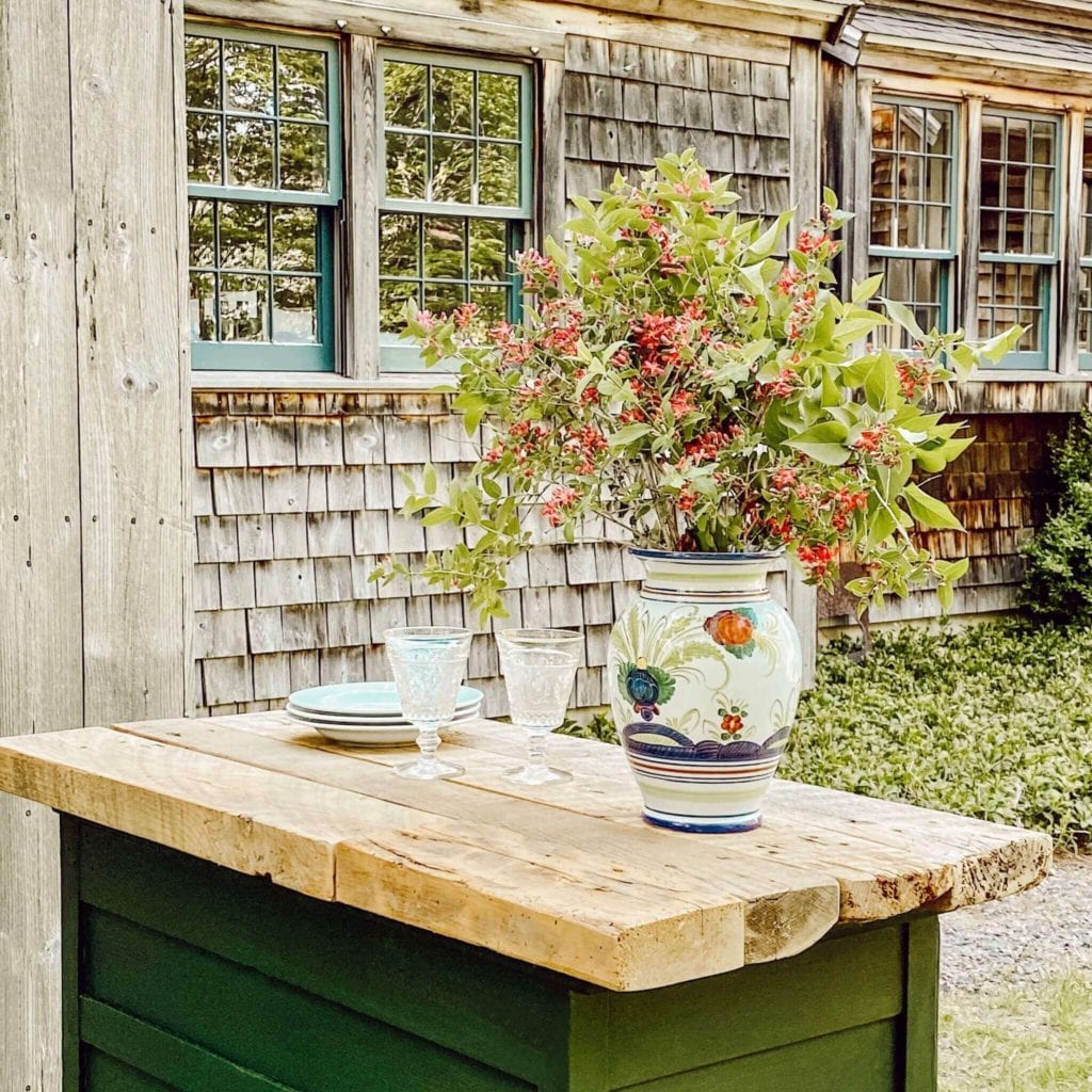 Welcome Home Sunday with Dabbling and Decorating; Outdoor grilling station