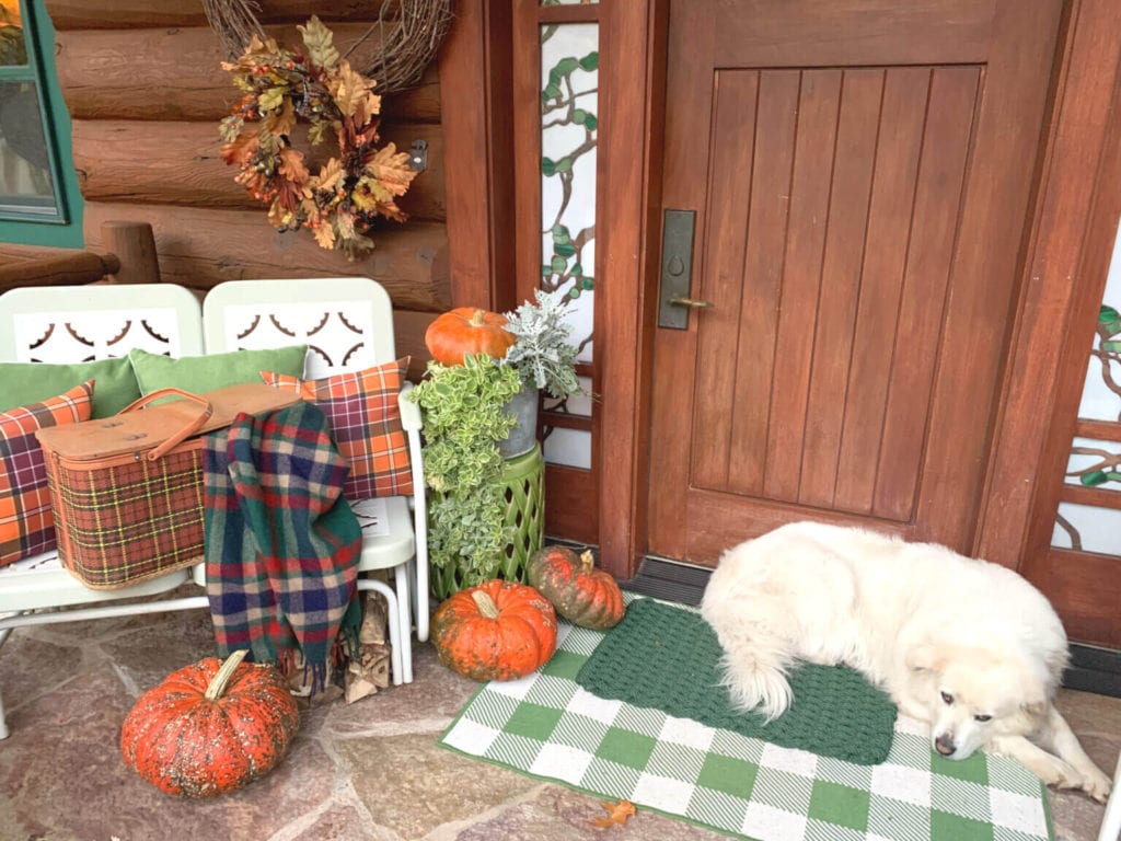 Welcome Home Sunday: Simple porch decor for Fall