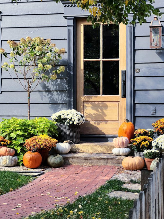 Fall Front Steps 22