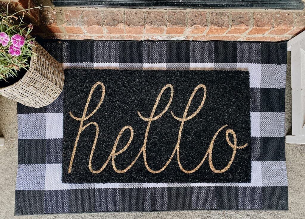 Welcome Home Saturday: 12 Summer themed doormats for your home!