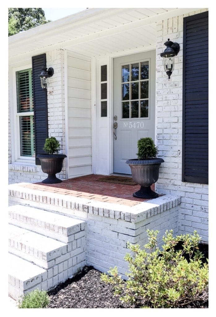 How to DIY a glass farmhouse front door.