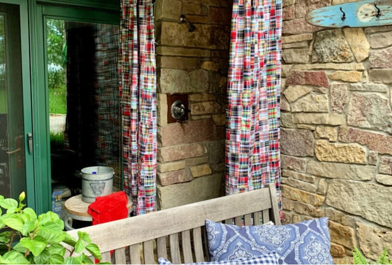 DIY Outdoor Shower Curtain from White Arrows Home