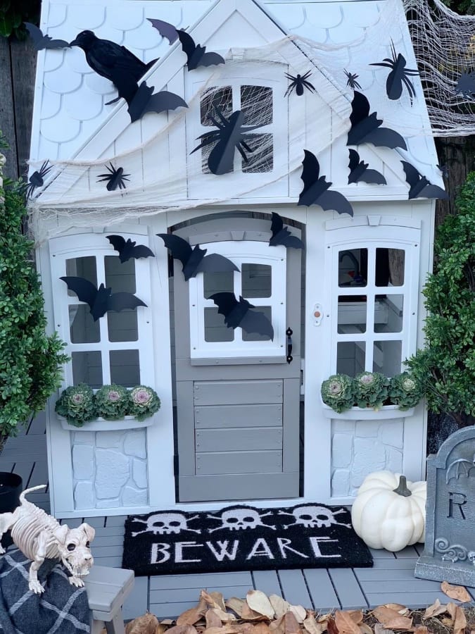 Last minute Halloween decor and ideas for a cute kids playhouse.