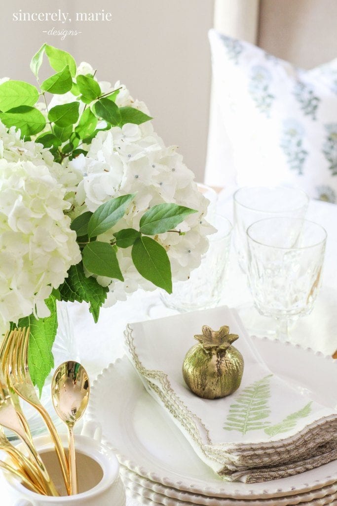 Welcome Home Sunday: DIY pressed fern napkins.