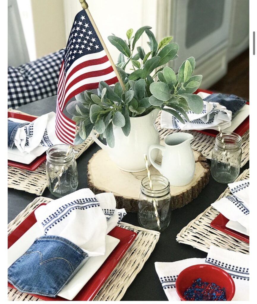Welcome Home Saturday: Patriotic Table and sips iddeas