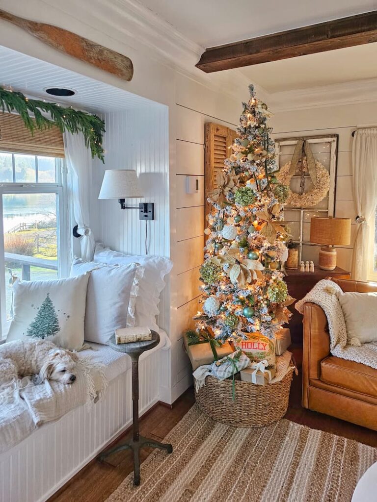Shiplap and Shells Christmas