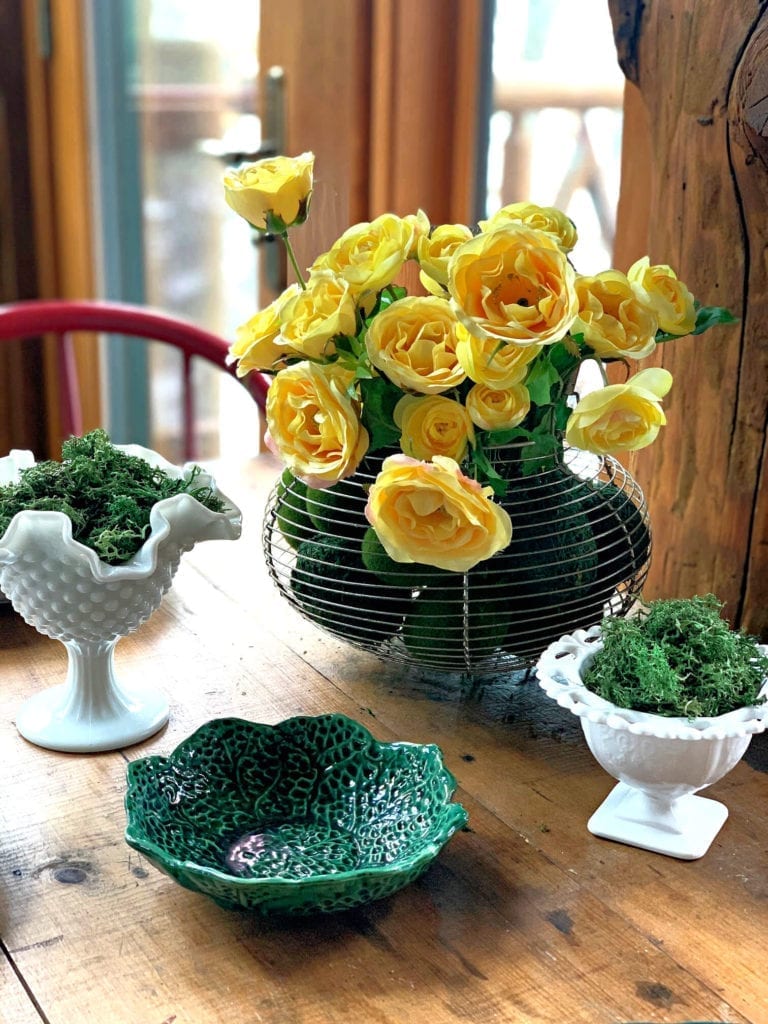 Welcome Home Sunday: Easter table decor perfect for all of Spring.