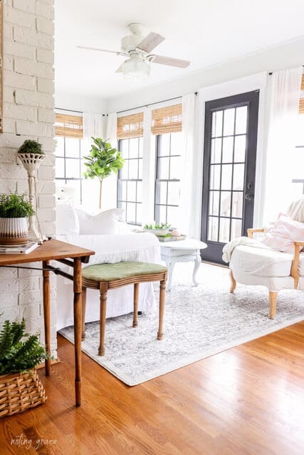 Welcome Home Saturday: Spring in the sunroom