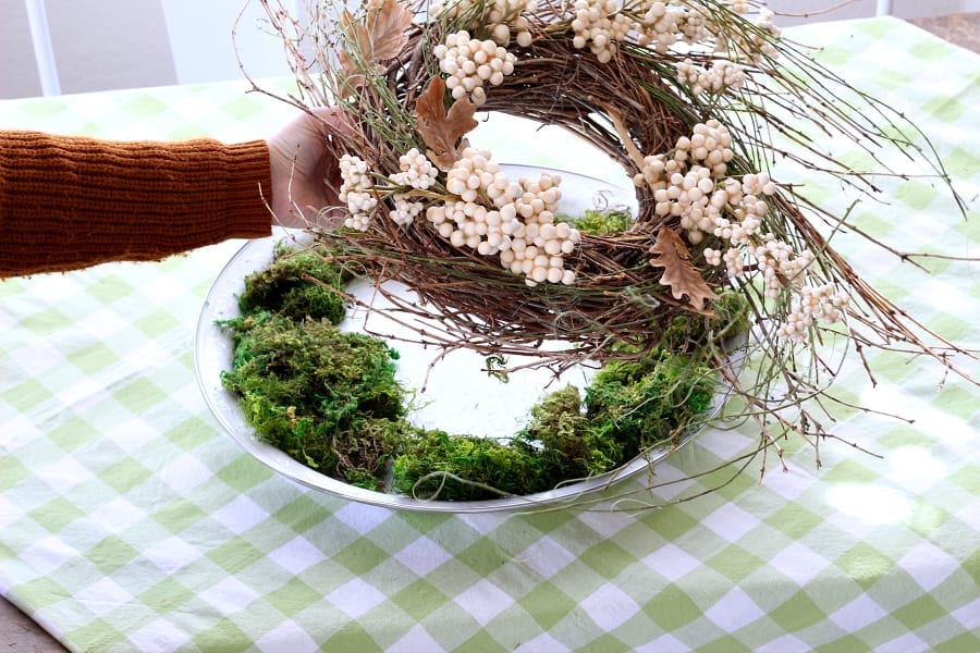 Simple and easy DIY Thanksgiving centerpiece.