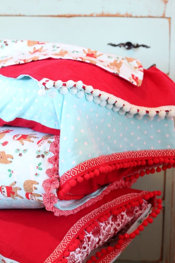 Easy DIY Christmas Pillowcase