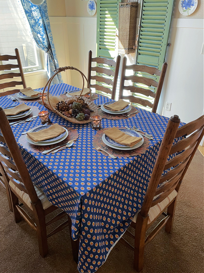 blue thanksgiving table