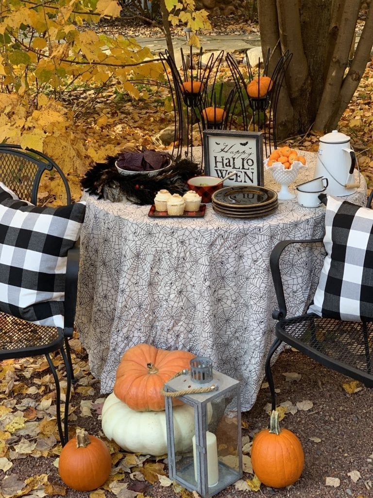 Welcome Home Sunday: Halloween Tables