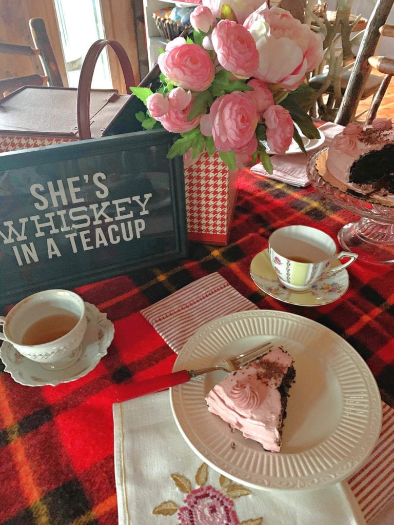 Welcome Home Sunday: Galentine's sips and sweets party!