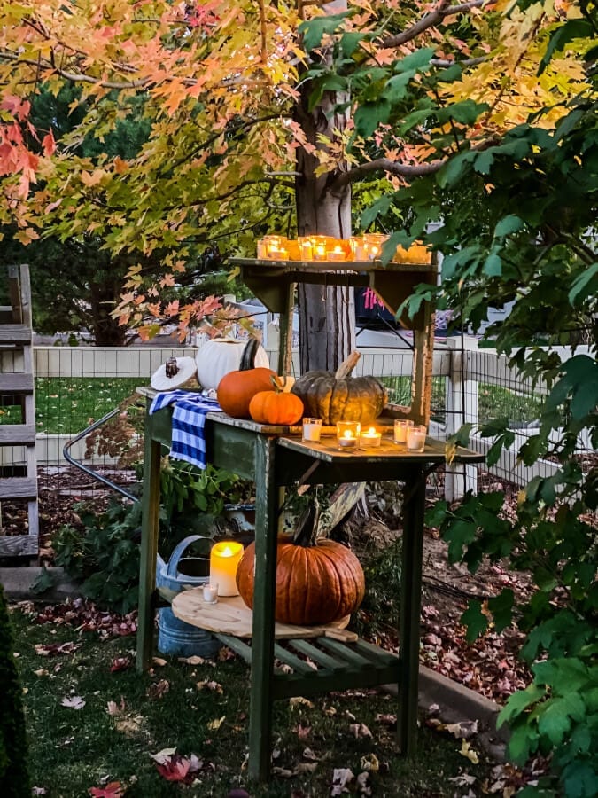 Colorado in the Fall is just gorgeous! Why not set up a fun night in your yard to enjoy it!