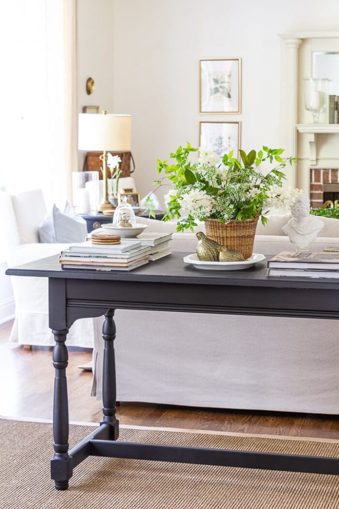 Welcome Home Sunday: A traditional Spring table vignette.