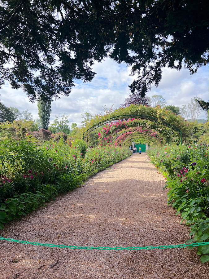 Arches with roses in Monet's garden