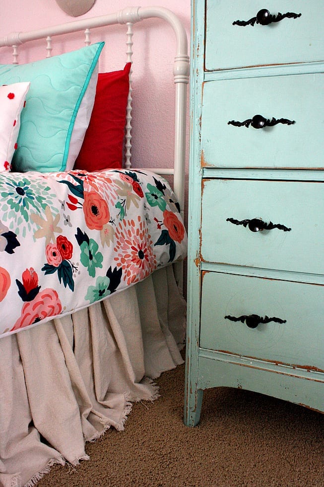 Shared Girls’ Bedroom Makeover