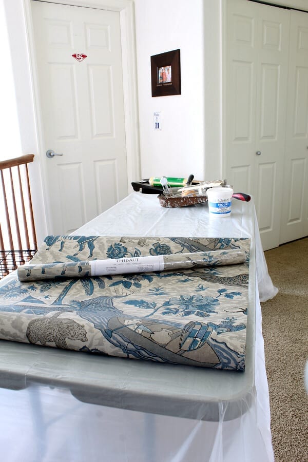 Everything you need to know to cmplete your own wallpapering project!