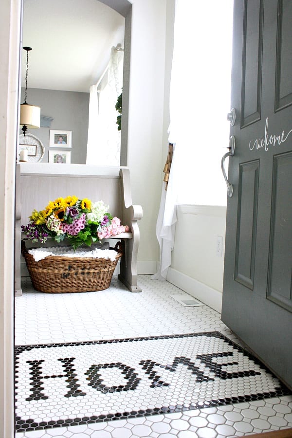 Vintage Inspired Black and White Entry Reveal