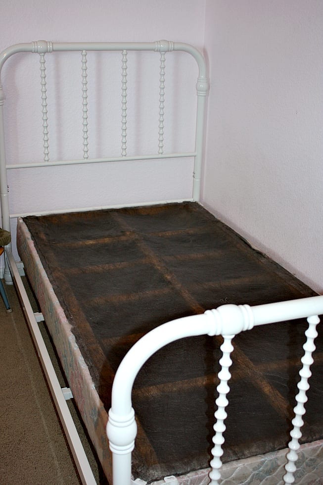 Easy No Sew Drop Cloth Bed Skirt » The Tattered Pew