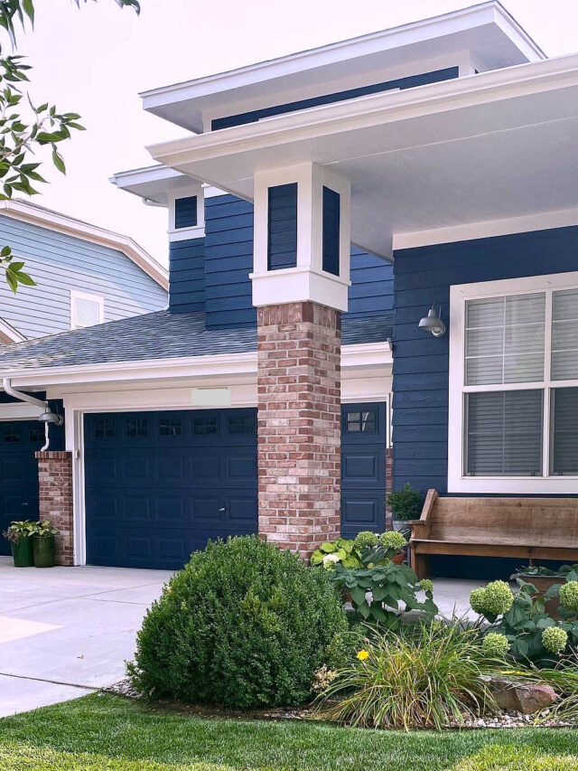 Hale Navy: Tips for Choosing a Dark Exterior Paint Color