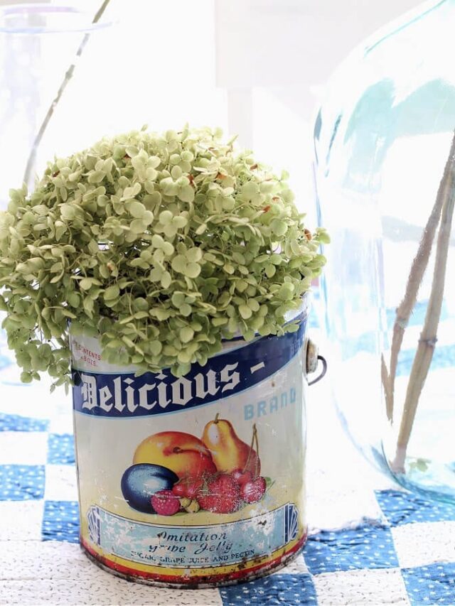 Learn how easy it is to create a flea market style Spring centerpiece.