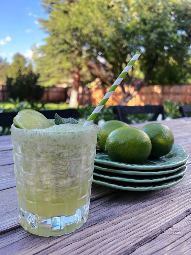 cropped-frozen-mojito-outside.jpg