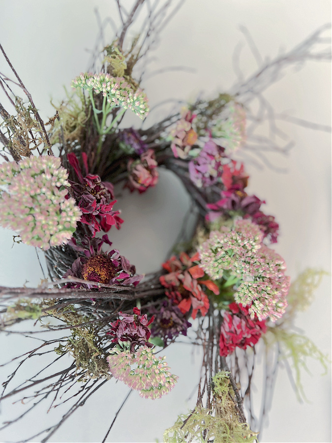 How to Make A Dried Zinnia Wreath