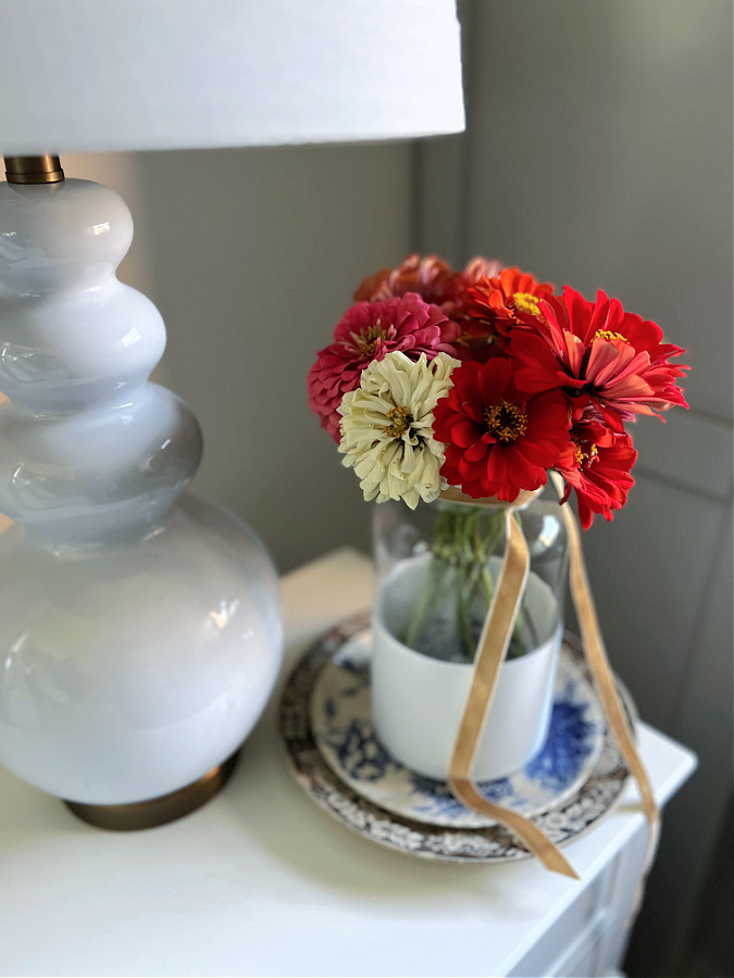 bedside zinnias