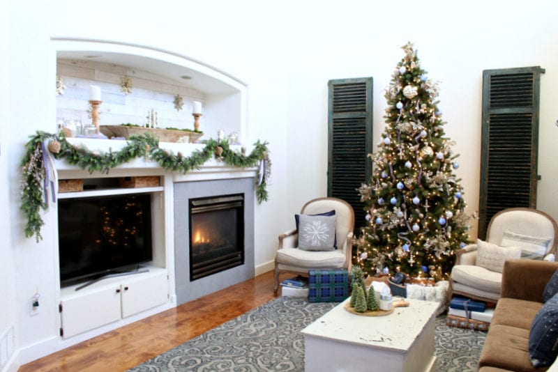 COme see our cozy and eclectic Christmas home tour!