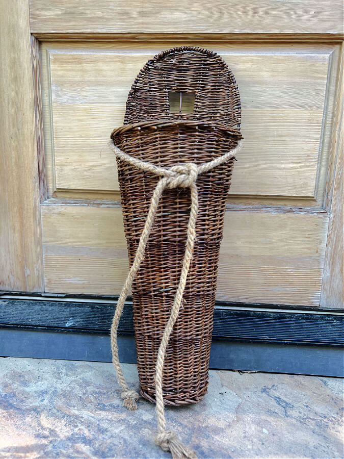 Empty door basket