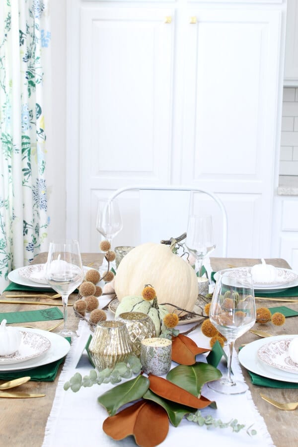 How to create a cozy Thanksgiving table!