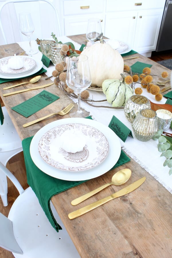 Thanksgiving tablescapes made simple!