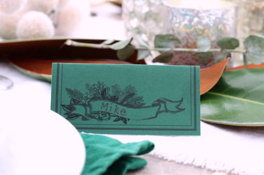 Download these gorgeous and free printable place cards for your next holiday or family gathering!