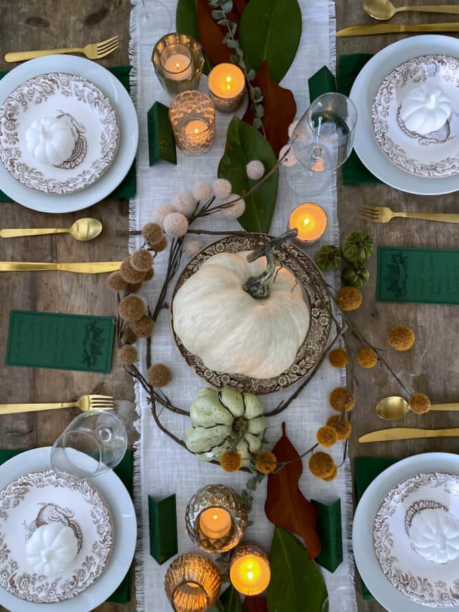 Looking for tips on how to create a cozy and intimate Thanksgiving tablescape? Then this post is for you!