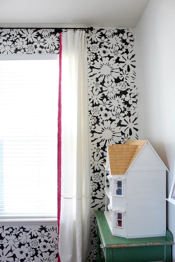 How to Easily Stencil an Accent Wall