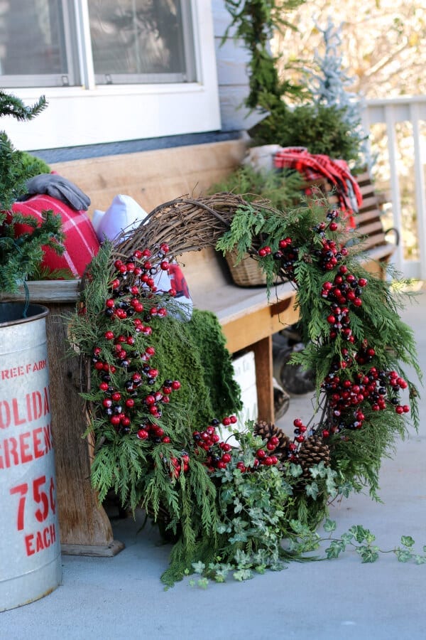 How to make a large outdoor Christmas wreath that you will love!