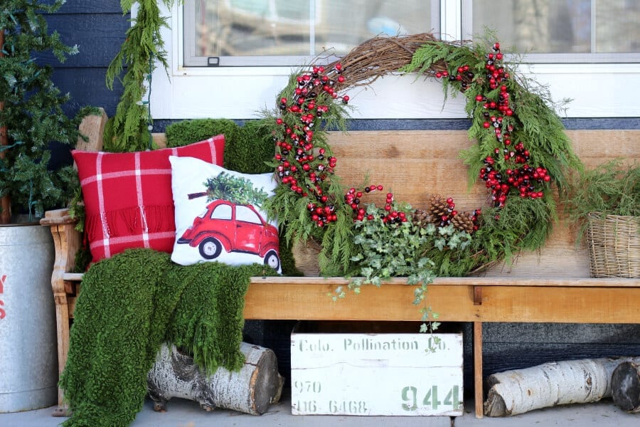 Dress up your poch for the holidays with this easy to make large outdoor Christmas wreath!