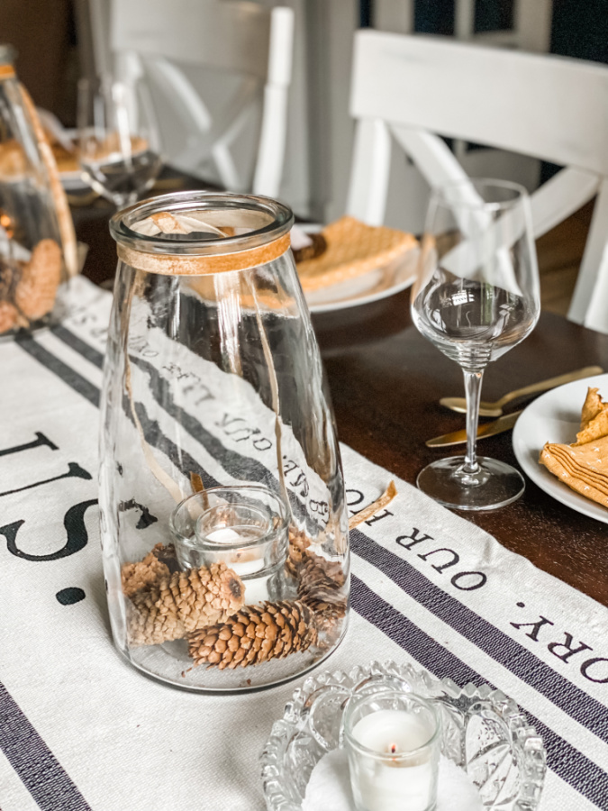 A casual Thanksgiving table setting full of ideas.