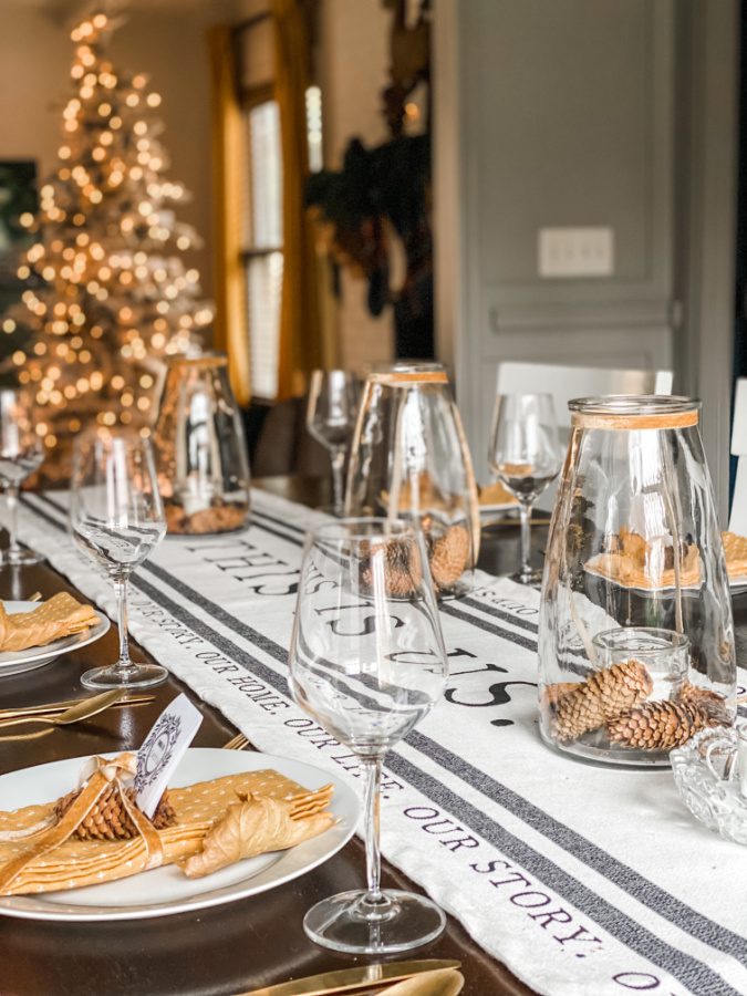 How to set a casul Thanksgiving table for family and friends.