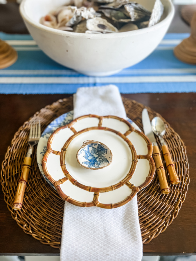 How to Set a Casual Coastal Tablescape