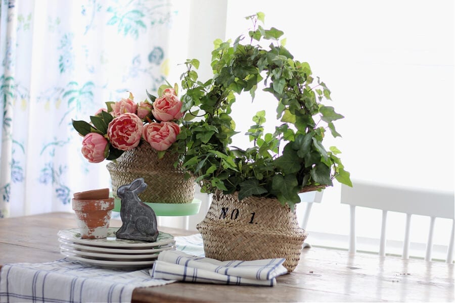 The Easy Way To Stencil A Sea Grass Basket in just a few minutes!