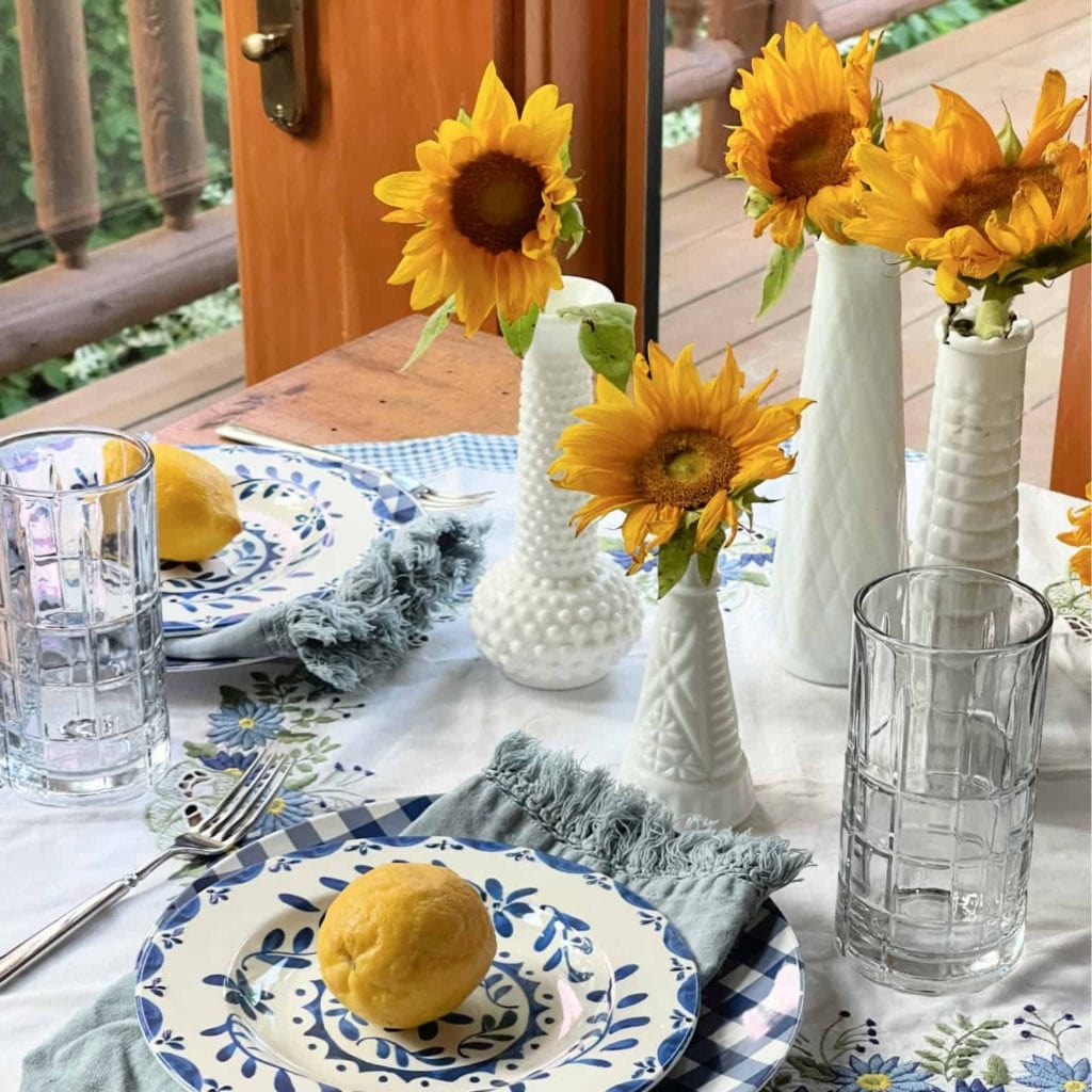 Welcome Home Saturday: Styling a Summer Table